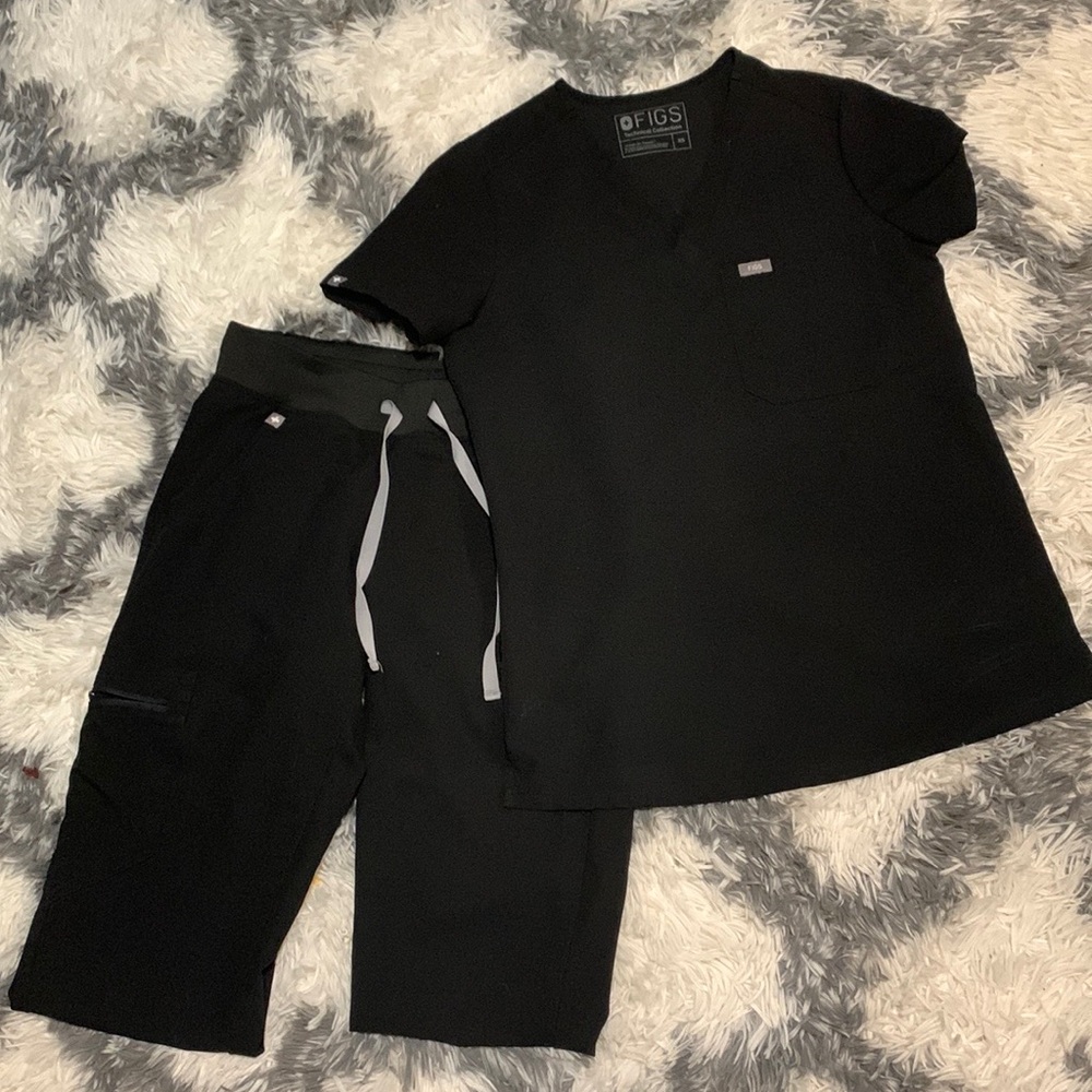 Figs top and jogger set